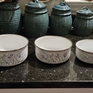 VTG Iris Pattern Enamelware Nesting Bowls (3)